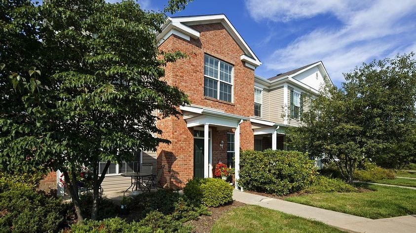 Bear Run Village 622, Pittsburgh - (see pics & AVAIL)